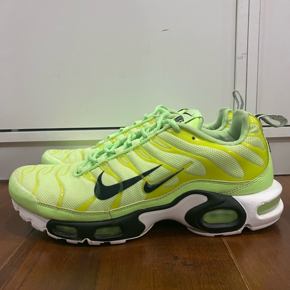Nike Air Max Plus “Lime Blast” - Picture 4 of 5